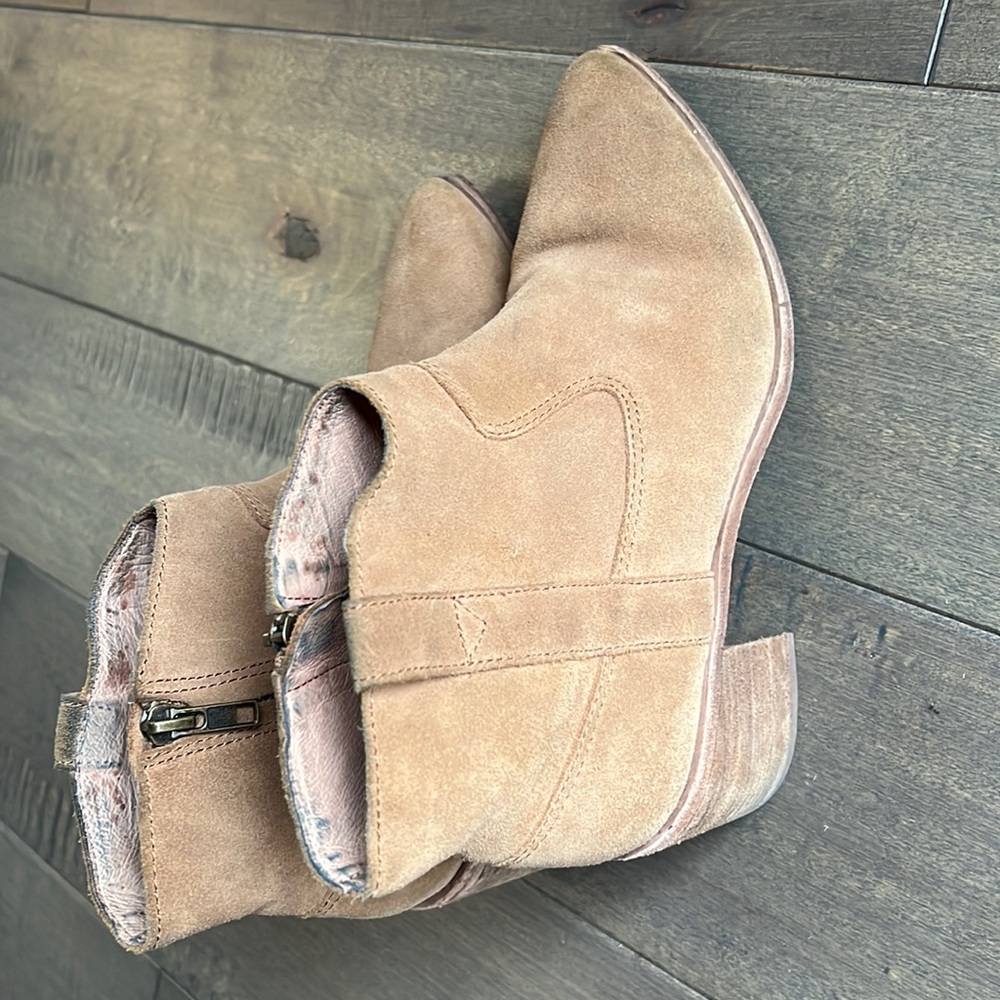 Tan Madewell boots in good condition